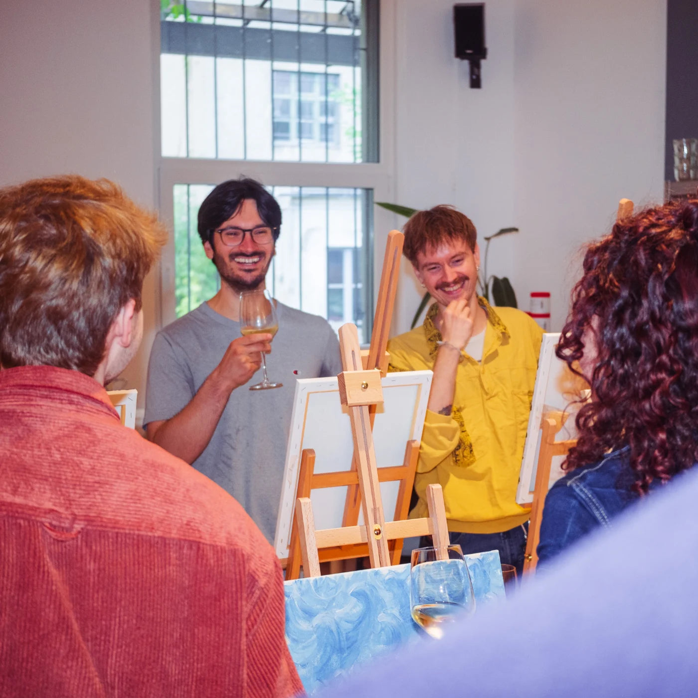 Malen mit Weinbegleitung – Drink & Paint